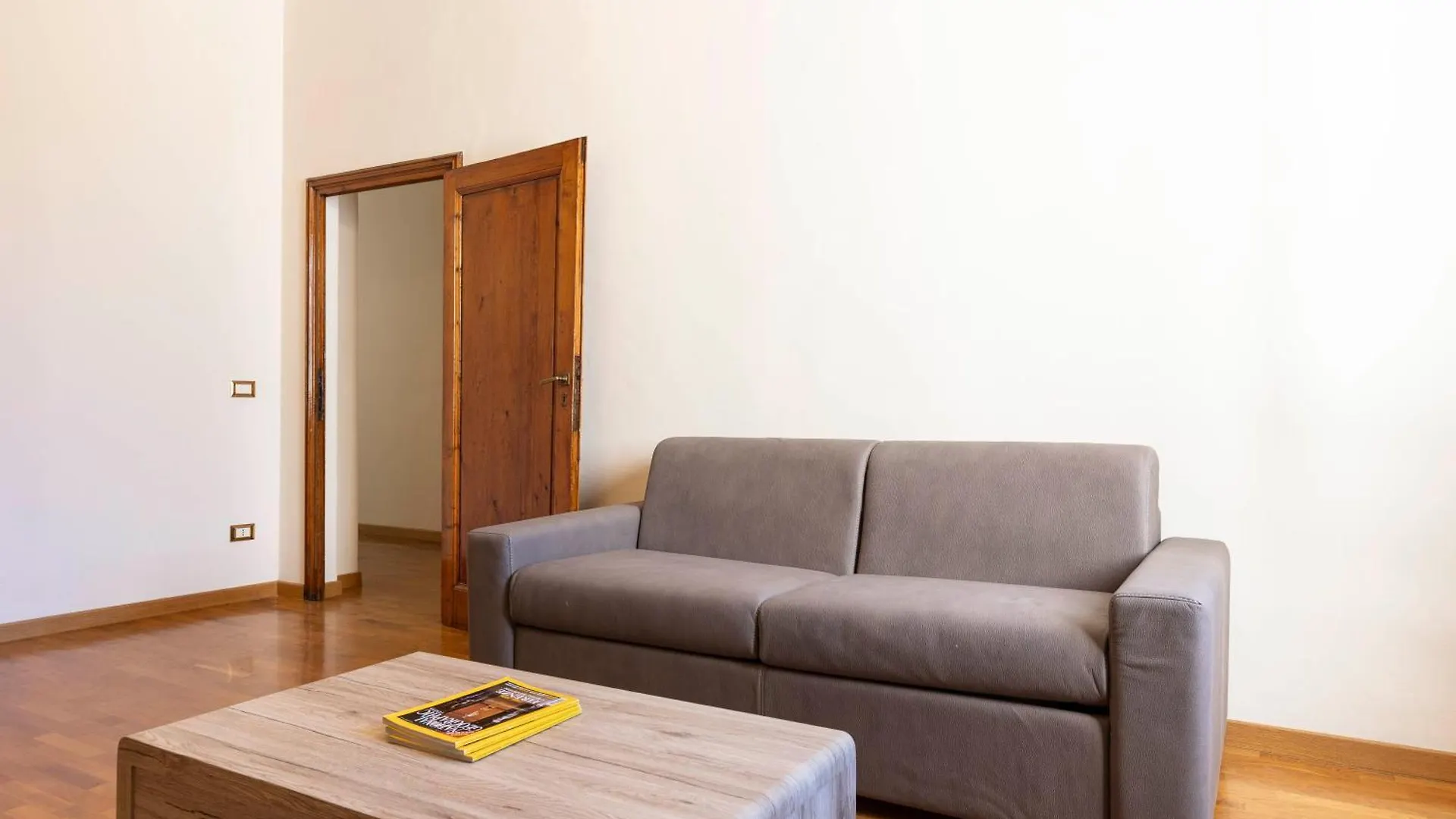Santo Spirito Deluxe Apartment Florence